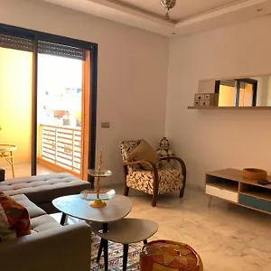 Avec Terrasse Au Calme En Plein Centre De Marrakech Tres Rare Appartement